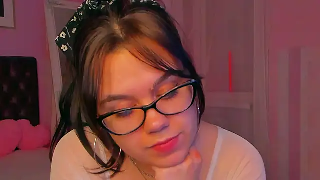 Snapshot of SelenaaSky chatting on 12-14-24, 03:07 SelenaaSky online show from 12-14-24, 03:07