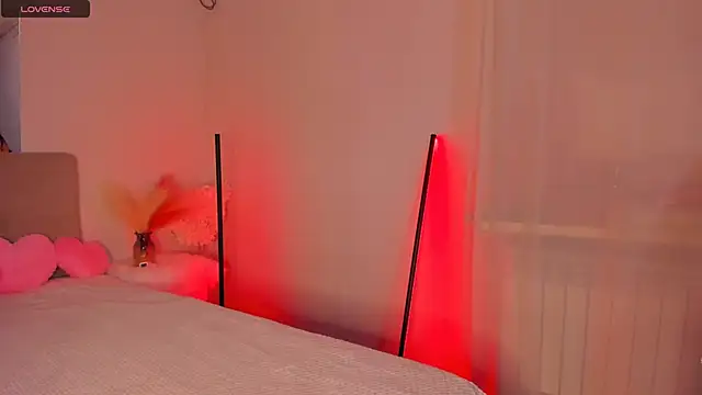 Snapshot of SelenaaSky chatting on 02-09-25, 01:35 SelenaaSky online show from 02-09-25, 01:35