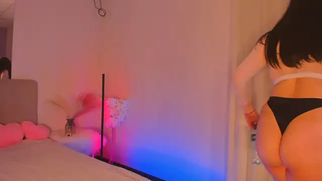 Snapshot of SelenaaSky chatting on 03-13-25, 03:39 SelenaaSky online show from 03-13-25, 03:39