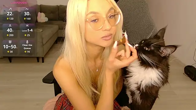 LovelyBianca online show from 05-18-26, 07:20