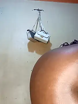 Snapshot of Swit_virgin22 chatting on 03-09-26, 03:32 Swit virgin22 online show from 03-09-26, 03:32