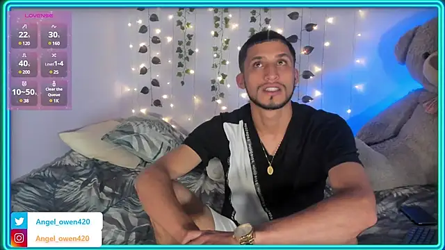 Snapshot of Angel_owen1 chatting on 01-06-25, 06:25 Angel owen1 online show from 01-06-25, 06:25