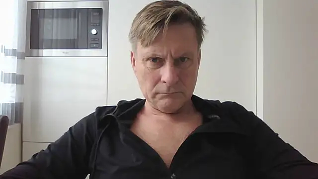 johnnym1 online show from 01-09-26, 12:41