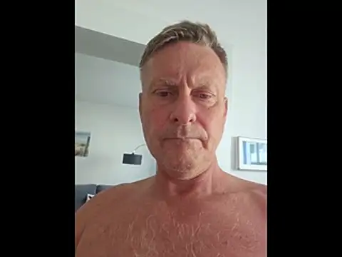johnnym1 online show from 07-25-26, 06:33