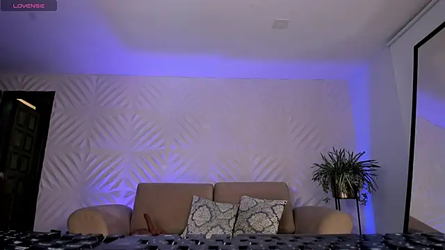 RoxanneHill  online show from 02-19-26, 12:45