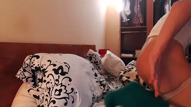 LovelyAndraGirl online show from 01-12-25, 02:52