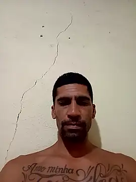 Snapshot of adriabis013 chatting on 01-12-26, 10:15 adriabis013 online show from 01-12-26, 10:15