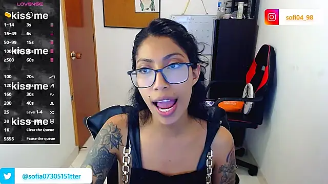 Snapshot of sofia_rosse4 chatting on 07-13-26, 01:52 sofia rosse4 online show from 07-13-26, 01:52