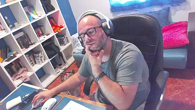 Snapshot of ravingr4d4 chatting on 06-02-26, 10:06 ravingr4d4 online show from 06-02-26, 10:06