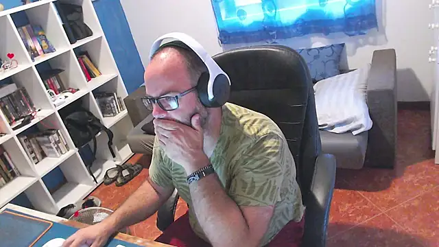Snapshot of ravingr4d4 chatting on 07-10-26, 08:07 ravingr4d4 online show from 07-10-26, 08:07