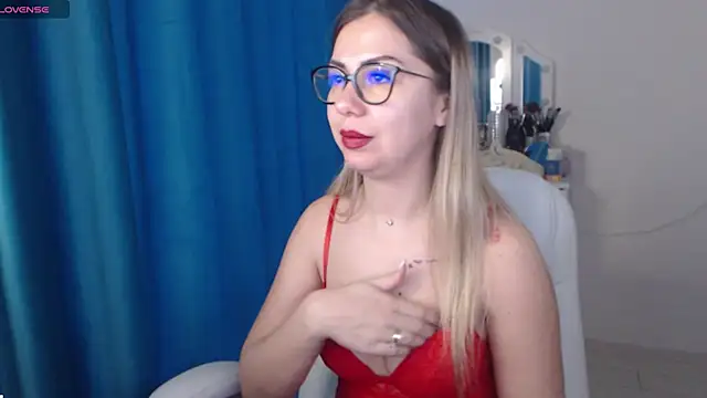 SugarErika online show from 02-18-25, 06:15