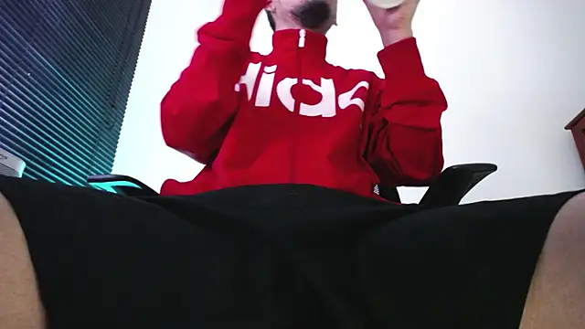 zacwatson  online show from 06-18-26, 04:11