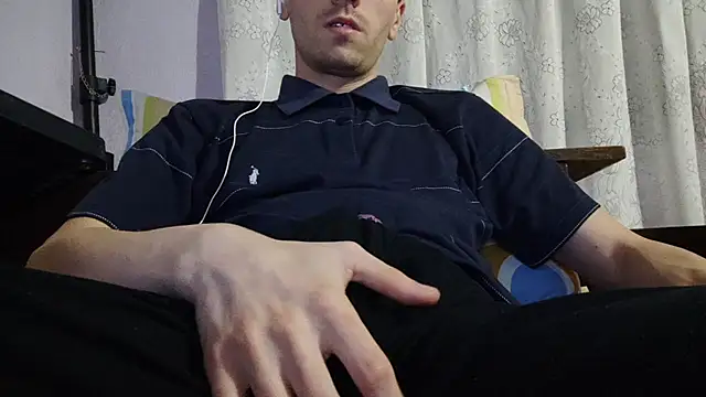 Snapshot of _Hocthus_ chatting on 01-04-25, 10:13 Hocthus online show from 01-04-25, 10:13