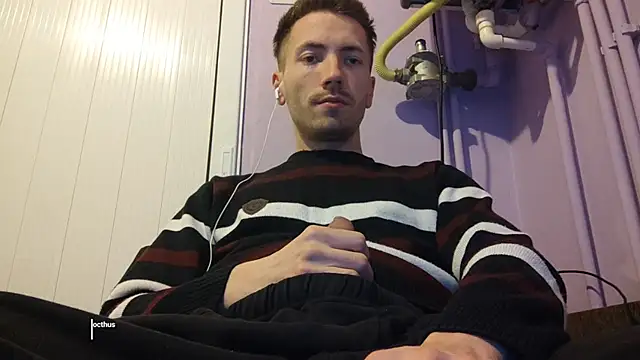 Snapshot of _Hocthus_ chatting on 02-27-25, 04:10 Hocthus online show from 02-27-25, 04:10