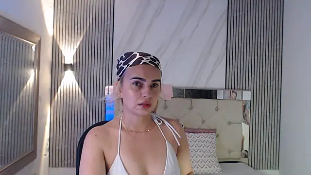 Snapshot of ashley__tylor chatting on 06-24-26, 07:24 ashley tylor online show from 06-24-26, 07:24