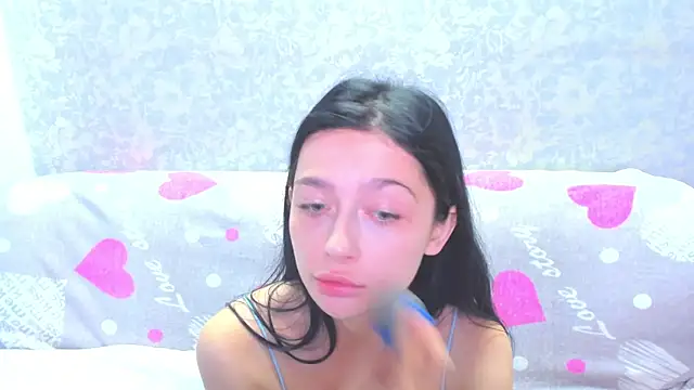 Snapshot of Vanessa_Florence chatting on 06-26-26, 01:21 Vanessa Florence online show from 06-26-26, 01:21
