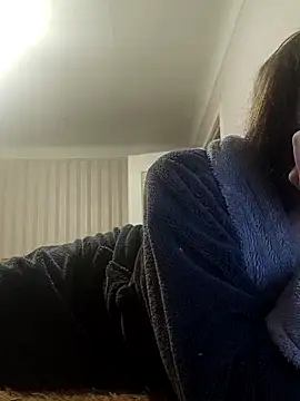 emeli moon online show from 02-17-25, 01:36