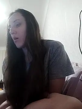 emeli moon online show from 12-18-25, 06:36