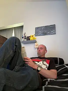 El Gizmo online show from 03-15-26, 07:20