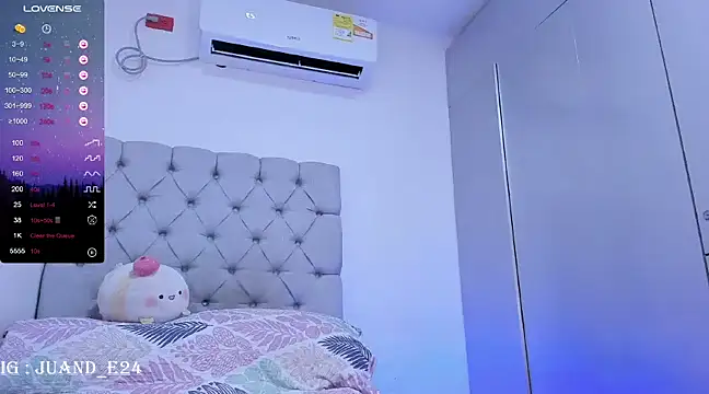 Snapshot of juande_24 chatting on 12-17-24, 05:07 juande 24 online show from 12-17-24, 05:07