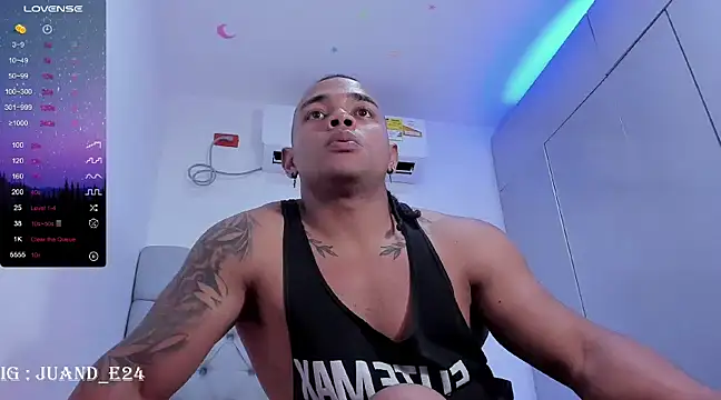 Snapshot of juande_24 chatting on 03-18-25, 04:04 juande 24 online show from 03-18-25, 04:04