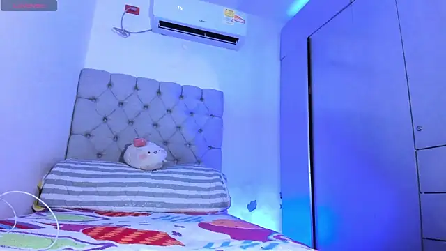 Snapshot of juande_24 chatting on 12-22-25, 03:53 juande 24 online show from 12-22-25, 03:53