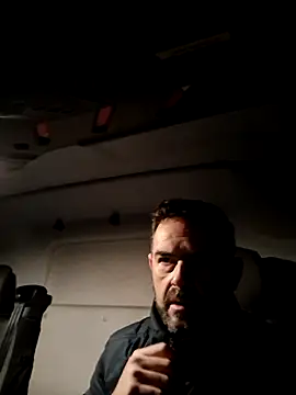 Snapshot of pachapeter chatting on 12-19-25, 06:42 pachapeter online show from 12-19-25, 06:42