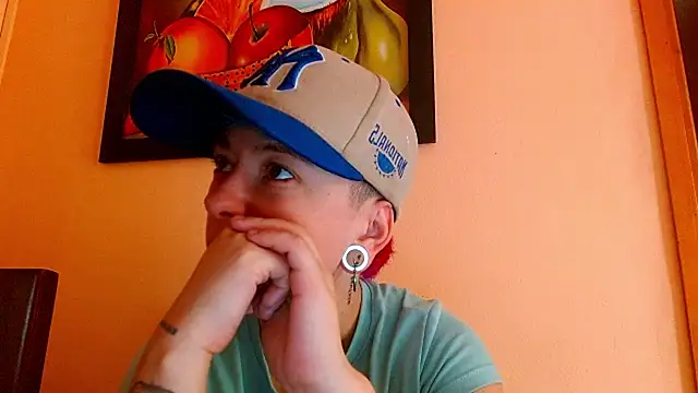 Snapshot of tomboyblue chatting on 06-17-26, 03:24 tomboyblue online show from 06-17-26, 03:24