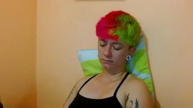 Snapshot of tomboyblue chatting on 07-14-26, 10:21 tomboyblue online show from 07-14-26, 10:21