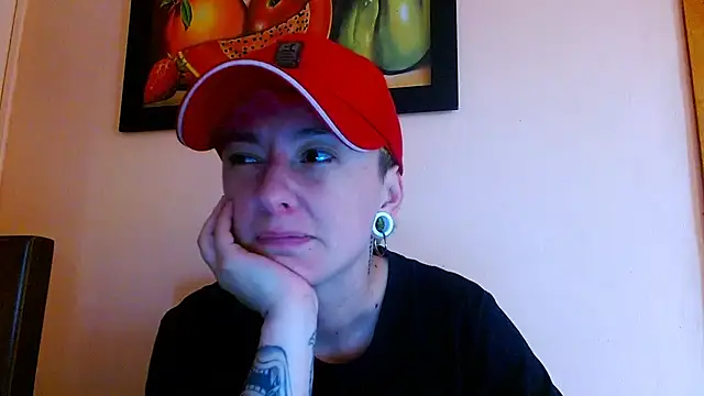 Snapshot of tomboyblue chatting on 07-16-26, 10:27 tomboyblue online show from 07-16-26, 10:27