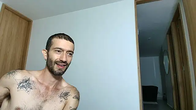 Snapshot of ALEJANDRO_BIGCOCK chatting on 06-06-26, 03:22 ALEJANDRO BIGCOCK online show from 06-06-26, 03:22