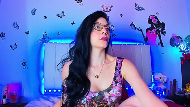 caro lyne  online show from 02-17-26, 04:13