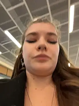 Snapshot of Holy_Tereza chatting on 04-21-26, 04:01 Holy Tereza online show from 04-21-26, 04:01