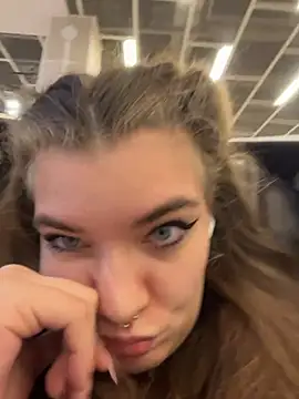 Snapshot of Holy_Tereza chatting on 04-25-26, 03:53 Holy Tereza online show from 04-25-26, 03:53