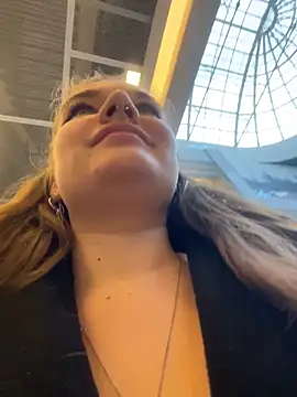 Snapshot of Holy_Tereza chatting on 04-29-26, 04:00 Holy Tereza online show from 04-29-26, 04:00