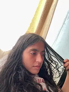 Snapshot of ViolettaSummer chatting on 03-18-26, 05:27 ViolettaSummer online show from 03-18-26, 05:27