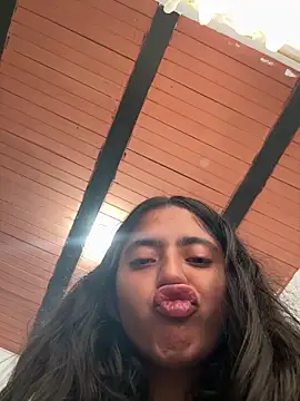 Snapshot of ViolettaSummer chatting on 03-19-26, 02:43 ViolettaSummer online show from 03-19-26, 02:43