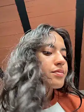 Snapshot of ViolettaSummer chatting on 03-29-26, 09:15 ViolettaSummer online show from 03-29-26, 09:15