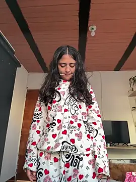 Snapshot of ViolettaSummer chatting on 04-12-26, 12:21 ViolettaSummer online show from 04-12-26, 12:21