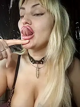 Freya Milf online show from 03-12-26, 09:26