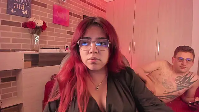 Rousse Collinss online show from 06-17-26, 03:53