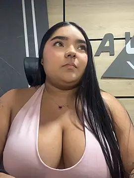 little lissiee online show from 06-27-26, 01:54