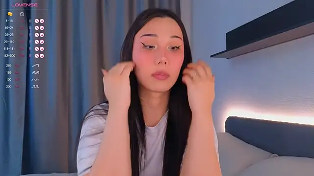 Snapshot of Kaia_Sunshine_Mia chatting on 07-19-26, 12:20 Kaia Sunshine Mia online show from 07-19-26, 12:20
