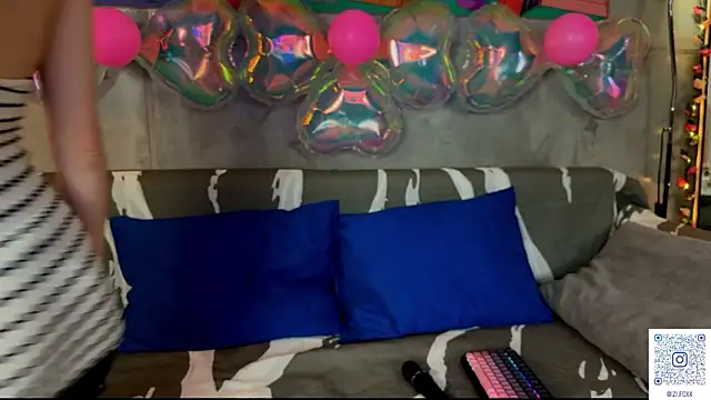 izi-fox online show from 03-05-26, 04:03