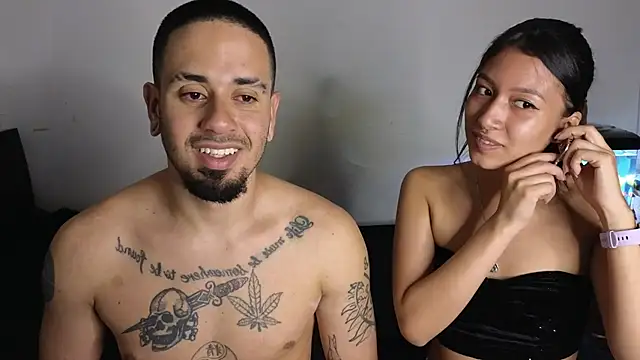 Snapshot of tony_and_sophia chatting on 06-18-26, 02:01 tony and sophia online show from 06-18-26, 02:01