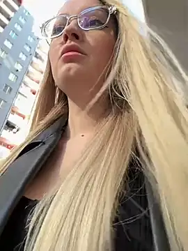 Teya moon  online show from 02-15-25, 11:50