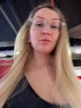 Teya moon  online show from 02-22-25, 12:08