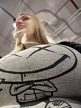 Teya moon  online show from 02-23-25, 12:37