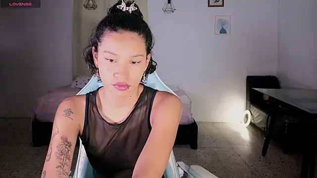 Peggy Funn online show from 10-02-25, 02:07