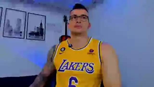 seancarreraa online show from 05-17-26, 04:14